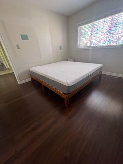 Wood Platform Bed Frame with Mattress