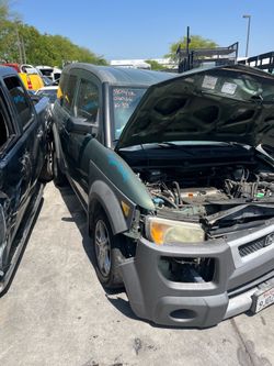 2004 Honda element for parts only