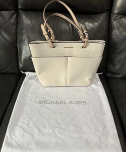 NEW Michael Kors Bedford Purse Shoulder Bag Handbag Tote Bag with dust bag   Our Bedford tote bag is a must-have for daily commutes or long-haul fligh