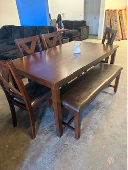 New!🍽️ Brown Table Dining Set- Seats 6