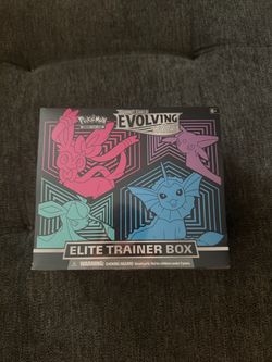 Pokémon Evolving Skies Elite Trainer Box