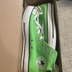 Converse, Neon Green, Size 6 in men’s
