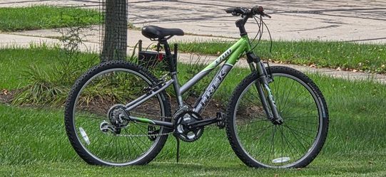 TREK 3700 MOUNTAIN BIKE - SMALL FRAME - STEP THROUGH - TUNED