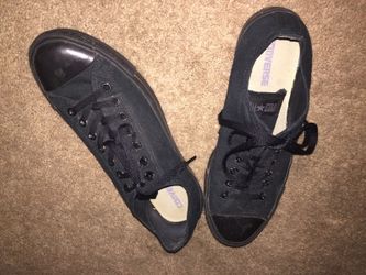 Great shape !! Size 10 men all black converse
