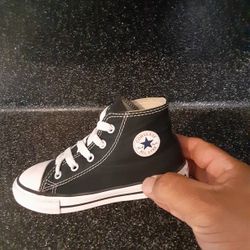 Converse Toddler 9 Great Condition 