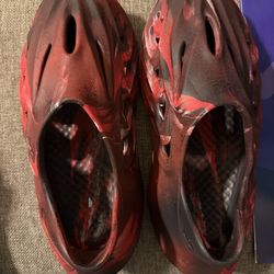 Red and gray size 5 child