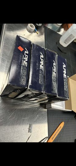 Alpine Sleeves Pull Out Radio 