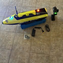 RC Bait Fishing Boat