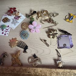 Women’s Pins Great Condition 