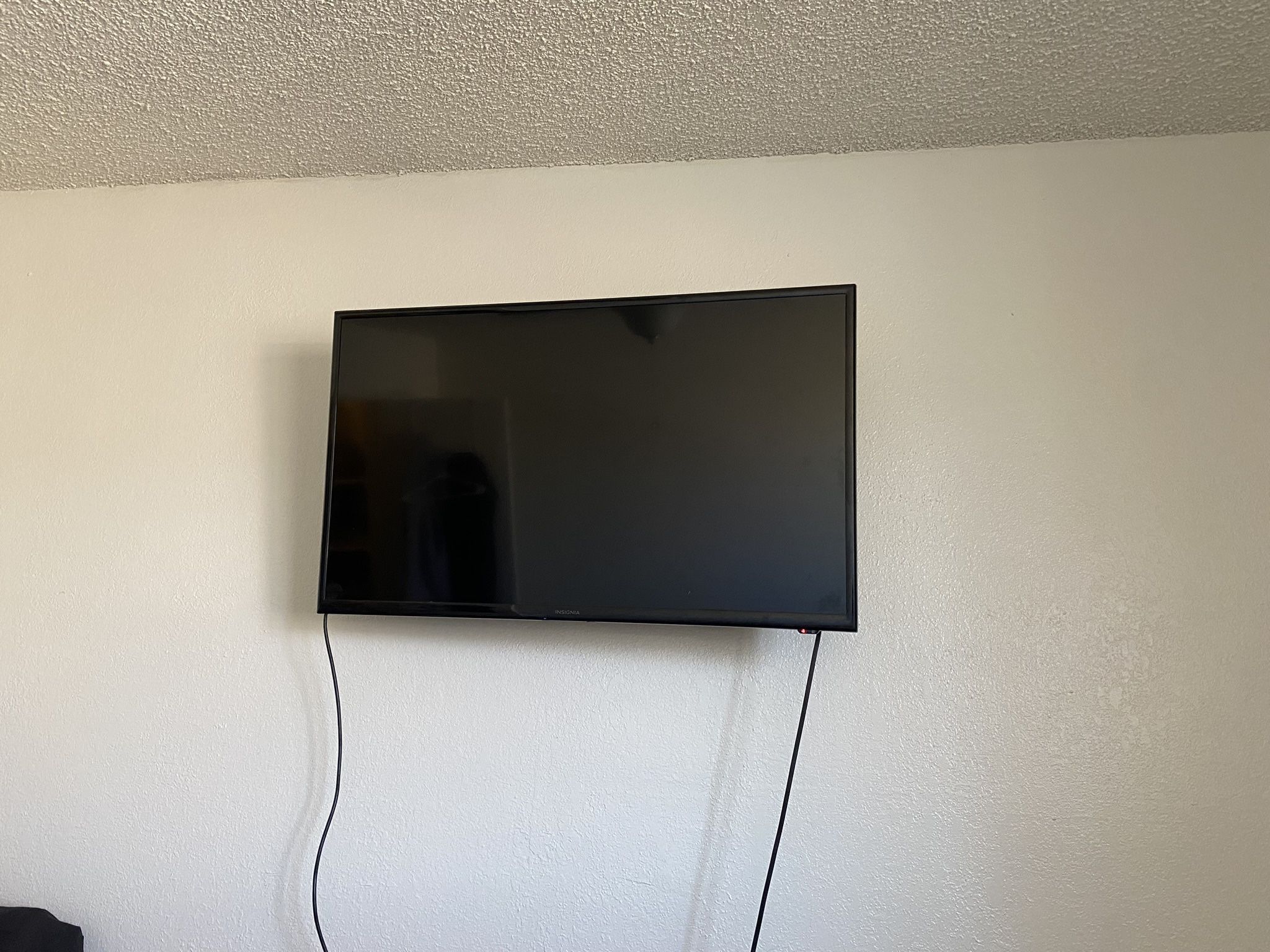 Insignia TV