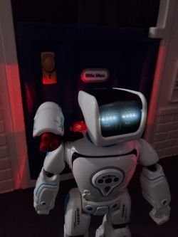 Kids Hydro Smart Robot w/ Remote