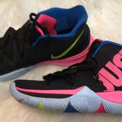Nike Kylie 5 Just Do It Black/Pink Hyper Sz.8