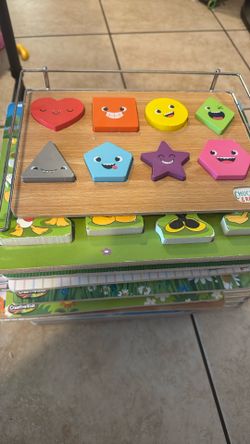 Puzzle Rack With Wooden Puzzles 
