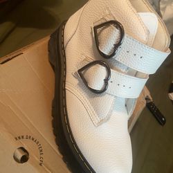 Used Shoes For Sale , Message Me For Prices ! 