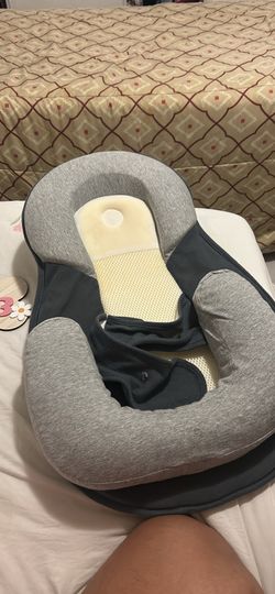 Baby reflex pillow