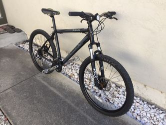 2016 Like New Northrock xc6. Frame size is 18 medium large