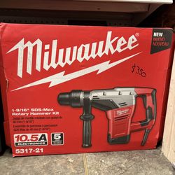 Milwaukee New 1 9/16” Rotary Hammer 