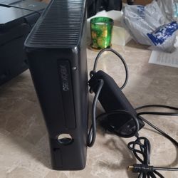 Xbox 360 Slim 250gb (No Controller)