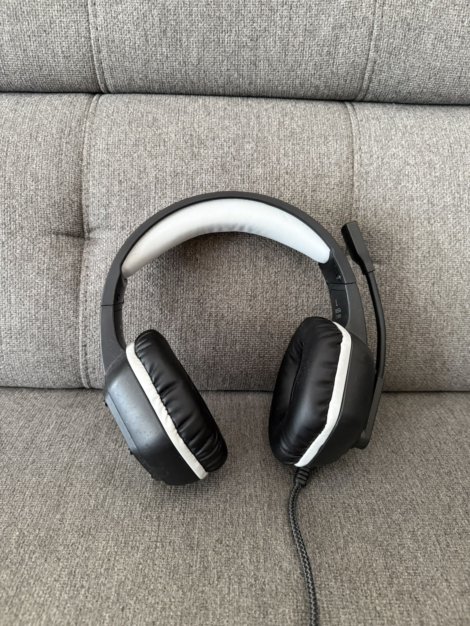 EKSA E1000 USB Gaming Headset for PC PS4 PS5/Headphone Noise Cancelling RGB Light