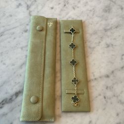 Van Cleef & Arpels Alhambra green bracelet w/ yellow gold  