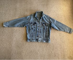 Super Cool Vintage Black Label Levi's Acid Wash Trucker Distressed Blue Denim Jacket Copper buttons men's medium or large