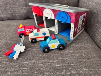 Melissa & Doug garage