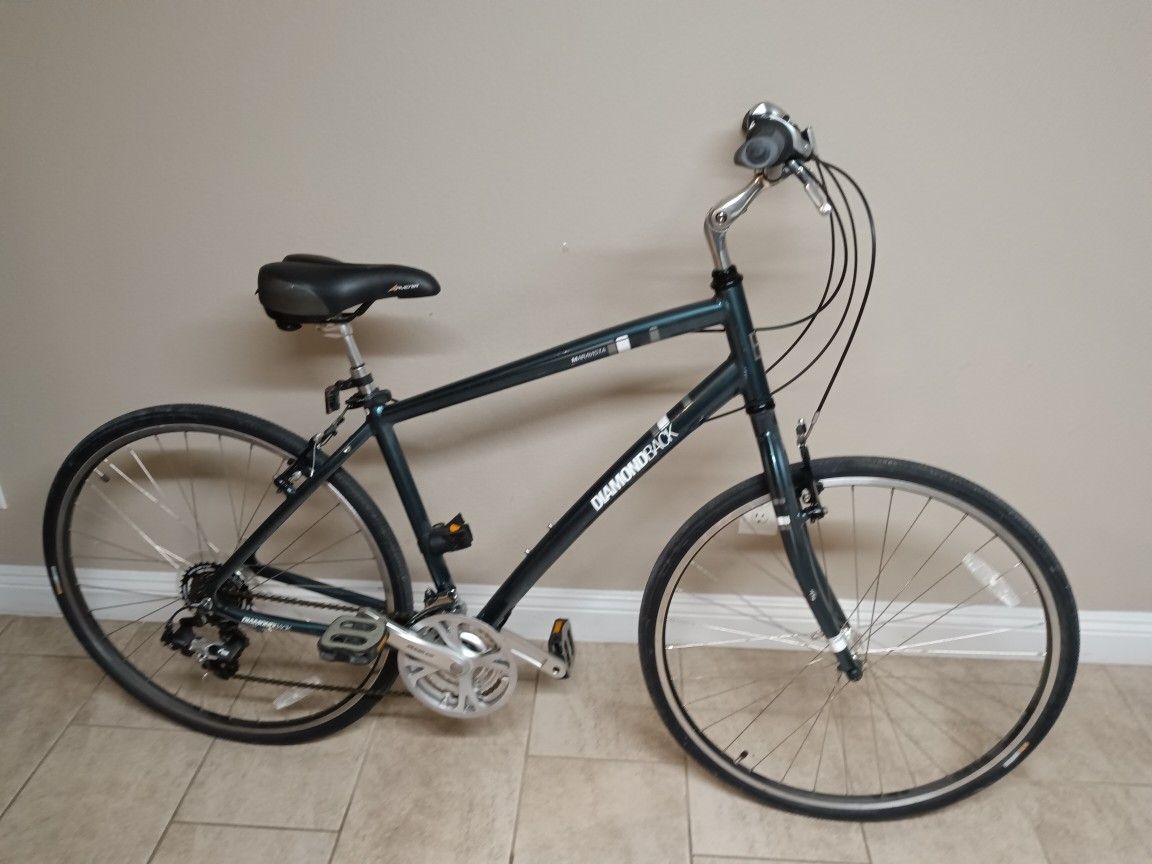 Diamondback Maravista Hybrid bike