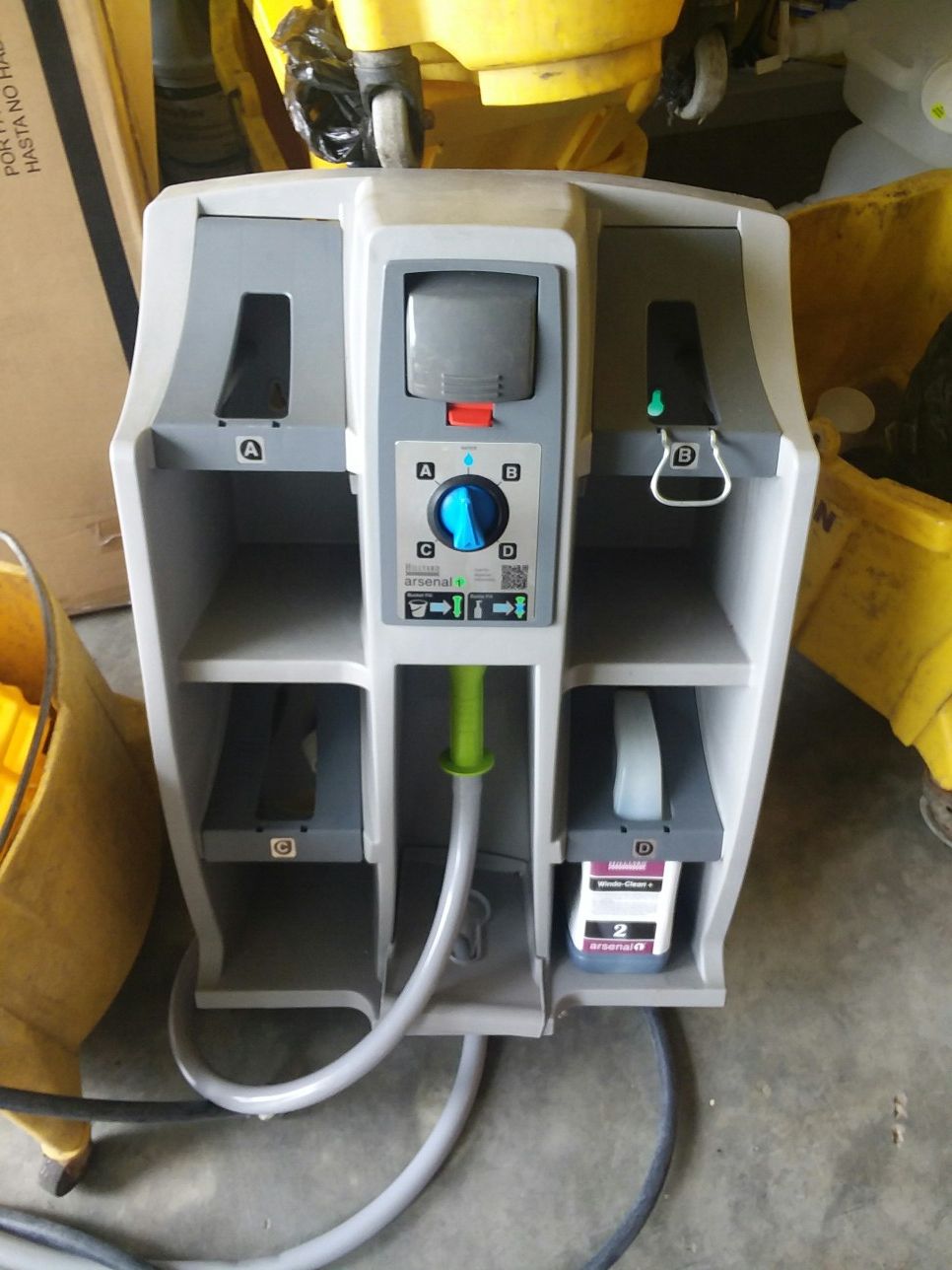 Wall units cleaning systems