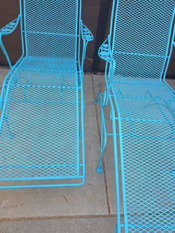 2 Iron Lounge chairs Rock up and down