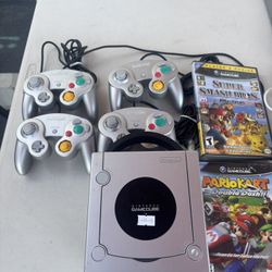 GameCube console DOL-001 Smash Kart Pak bundle 4 controllers melee double dash FIRM