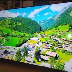 55 In LG Smart Tv 4k Chrystal Great Condition Comes With Magic Remote.  Great Quality Pic 