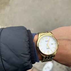 CLASSIC GOLD MENS TIMEX WATCH🔥