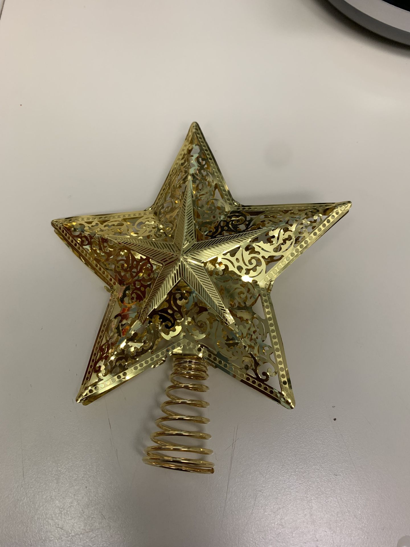 “8” GOLD FILIGREE TREE TOPPER