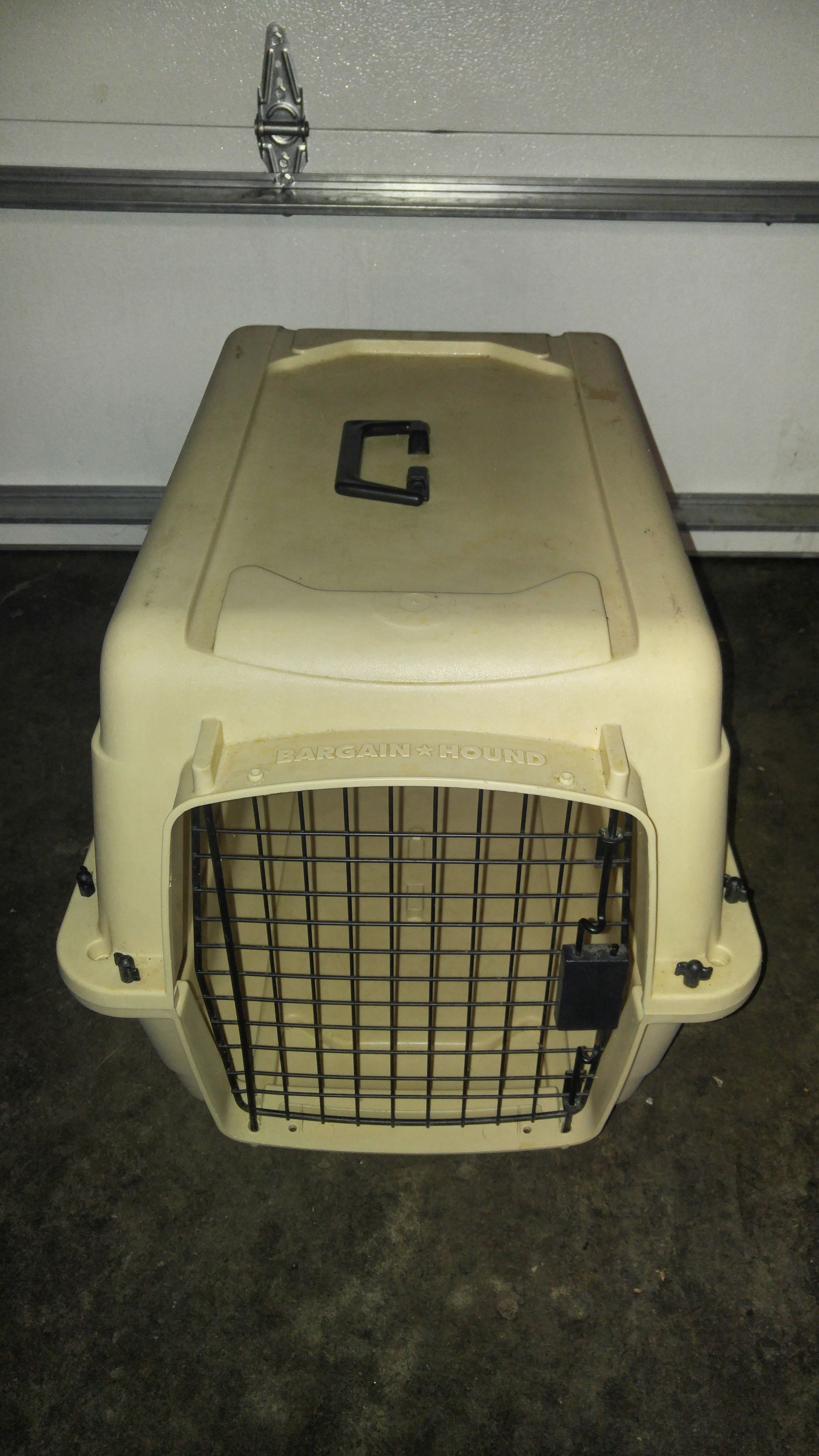 Medium pet carrier great condition
