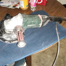METABO 7" angle grinder 
