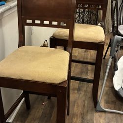 Bar Stools: Wood 