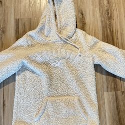 Hollister Fluffy Hoodie Sherpa Woman’s Medium 
