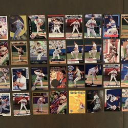 Greg Maddux Lot of 32 Cards Atlanta Braves