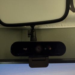 Logi Webcam And Elgato Light 