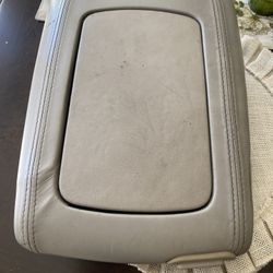 Escalade Center Lid