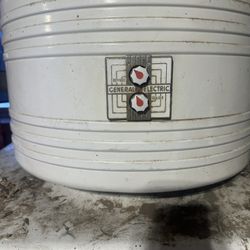 Vintage 1930’s  General Electric Refrigerator 
