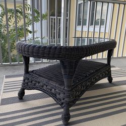 Indoor/Outdoor Wicker (glass Top) Table