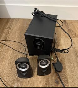 Logitech Z313 2.1 Speaker System with Subwoofer