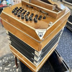       EDMUND RACHNER  Accordion 