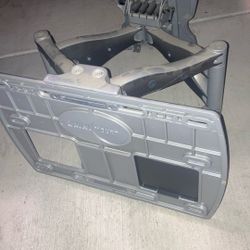  T.V  OMNI MOUNT 