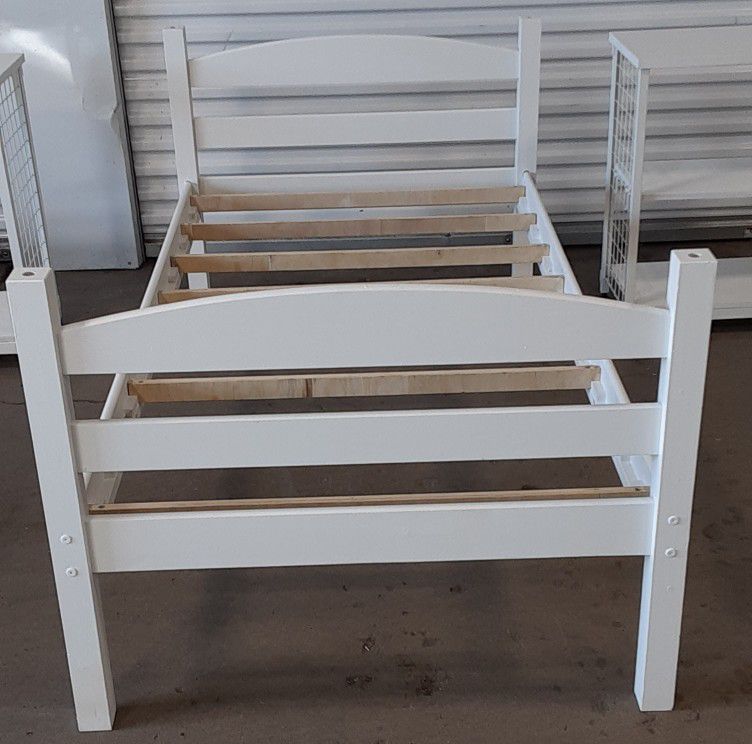 TWIN BED FRAME/SIDE TABLE /FREE DELIVERY 