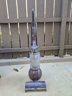 Dyson Ball Animal 3 Total Clean Upright Vacuum 11" Cleaning Path: Multi-Surface, Bagless, Cyclonic Action, 3 Speeds, 35' Cord