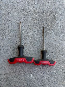 Husky T-Handle Screwdrivers Set of 2