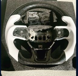 Honeycomb carbon fiber challenger steering wheel