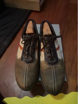 Allen Edmonds  nomad shoes
